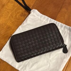 Bottega Veneta deep brown leather Woven Wallet